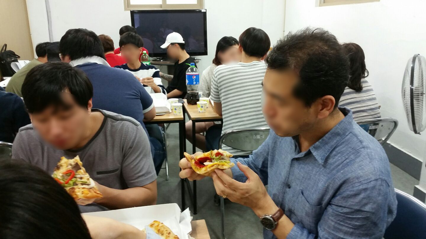(국비훈련생교육과정)피자 먹고 즐거워하던  때가 엊그제 같은데... 벌써?